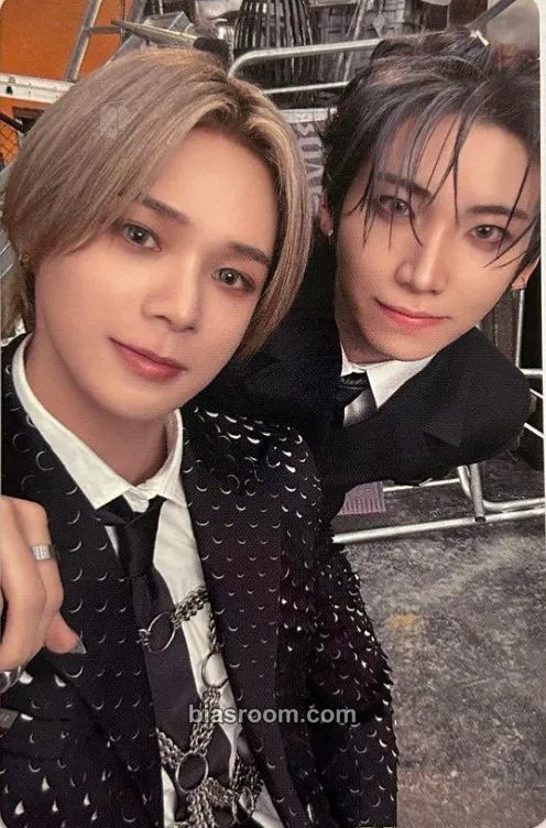 Go in Blind - EP Photocard - &TEAM - &TEAM K-pop photocard