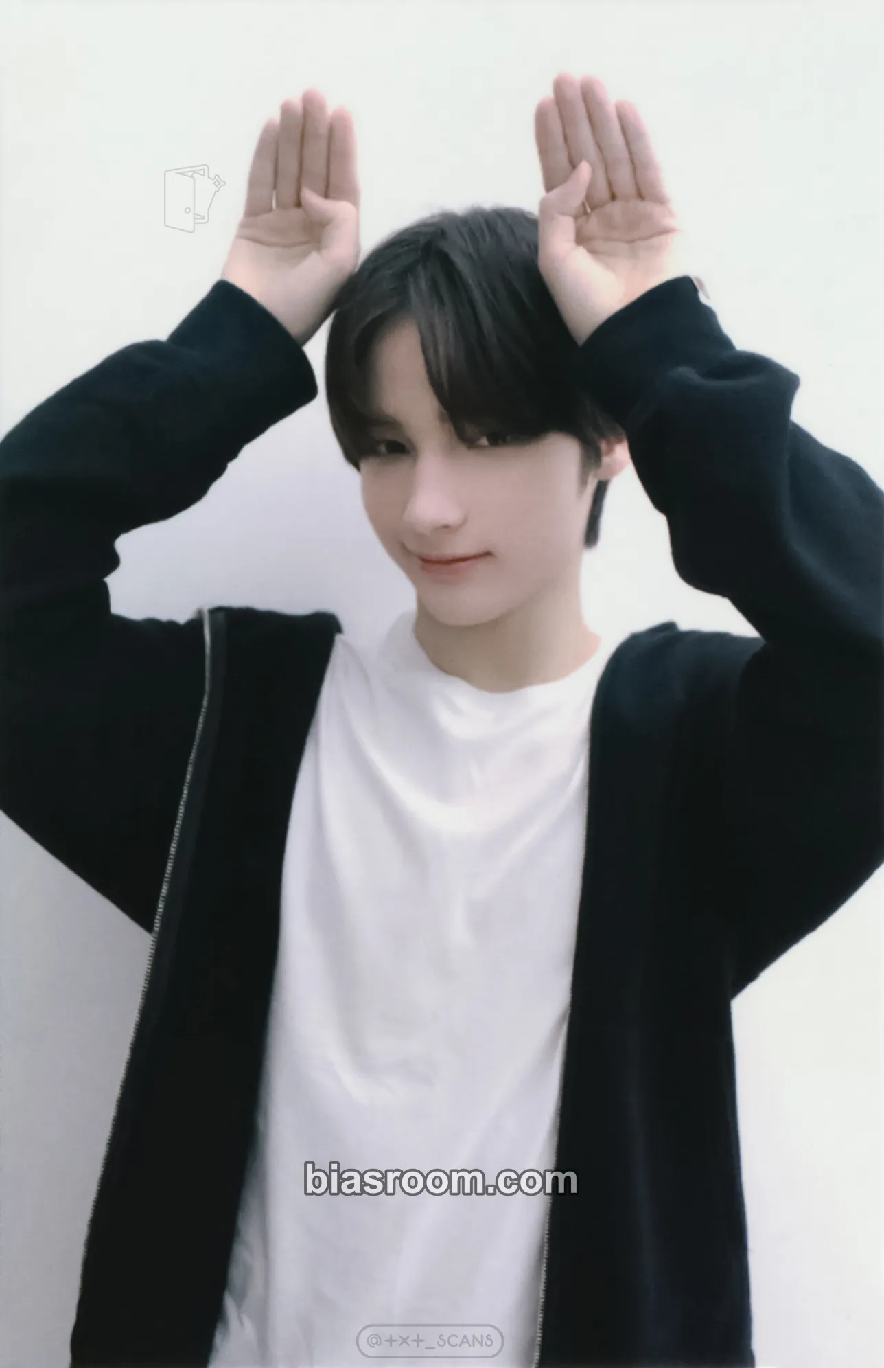 Huening Kai The Dream Chapter: Eternity Photocard - TOMORROW X TOGETHER - TOMORROW X TOGETHER K-pop photocard
