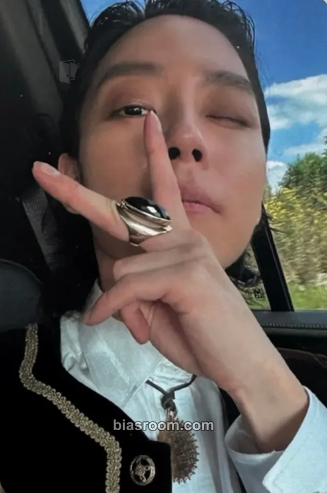 The Rose - Woosung - Dawn to Dusk Tour Event tour merch merch photocard