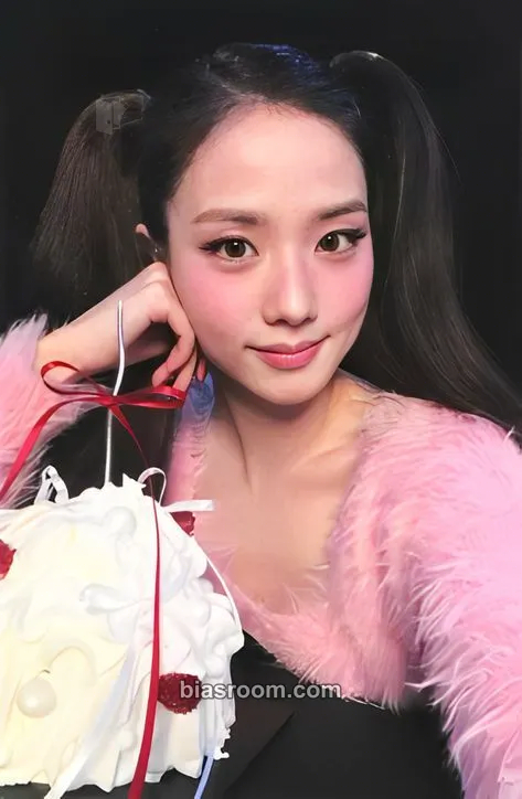 Jisoo AMORTAGE (Jisoo solo) Photocard - BLACKPINK - BLACKPINK K-pop photocard