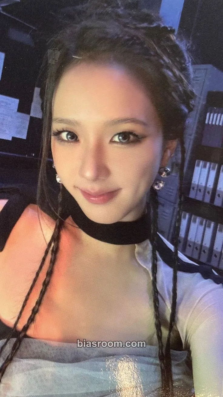 Jisoo AMORTAGE (Jisoo solo) Photocard - BLACKPINK - BLACKPINK K-pop photocard