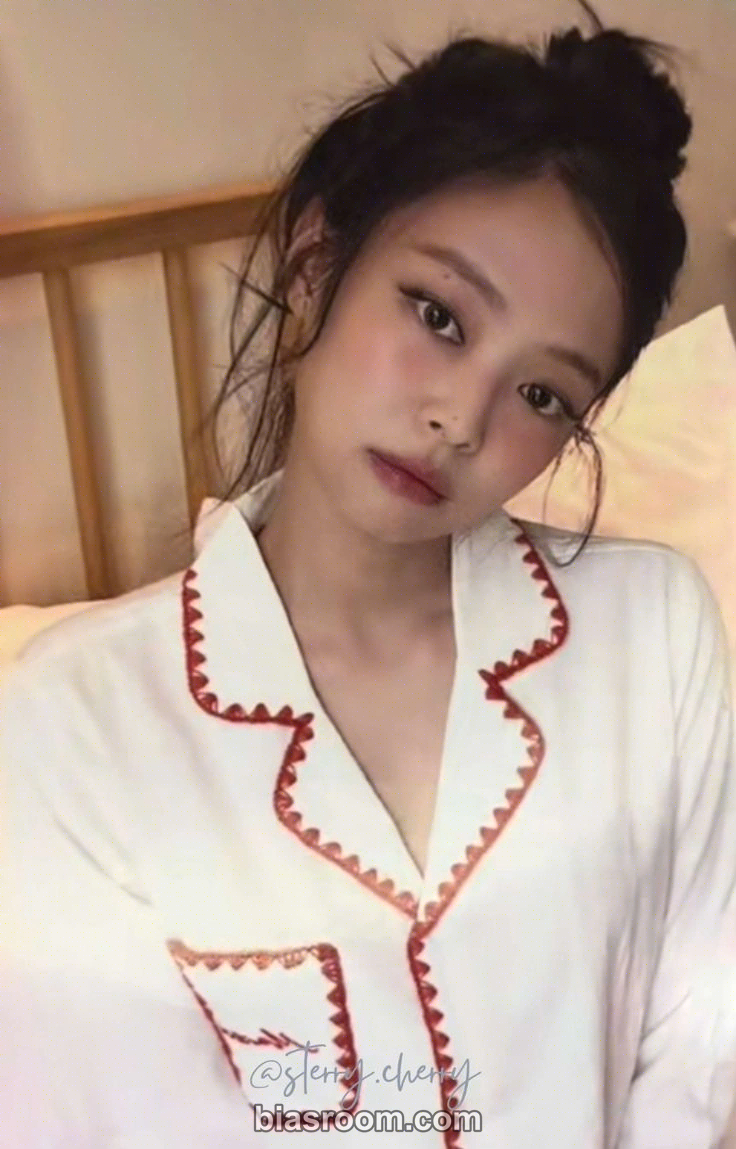 Jennie Jennie 'Mantra' Official Merch MD Photocard - BLACKPINK - BLACKPINK K-pop photocard