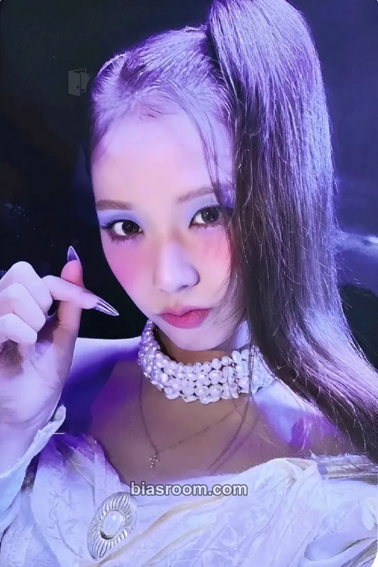 Jisoo AMORTAGE (Jisoo solo) Photocard - BLACKPINK - BLACKPINK K-pop photocard