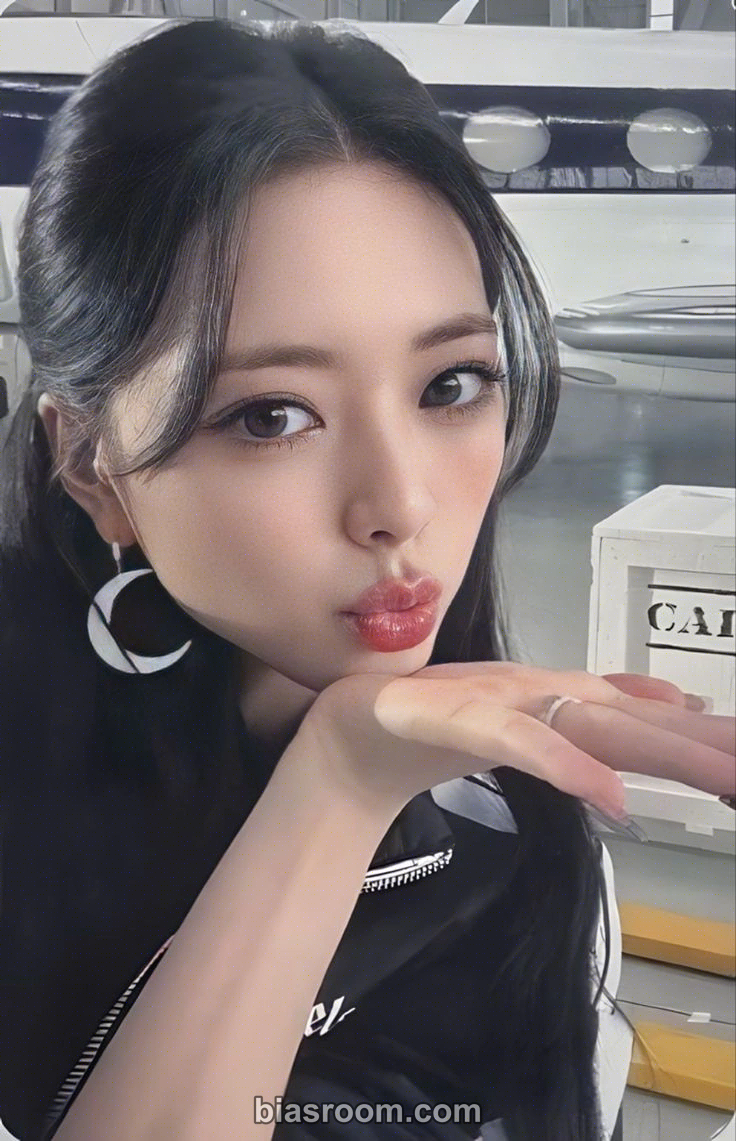 Yuna KILL MY DOUBT Photocard - ITZY - ITZY K-pop photocard