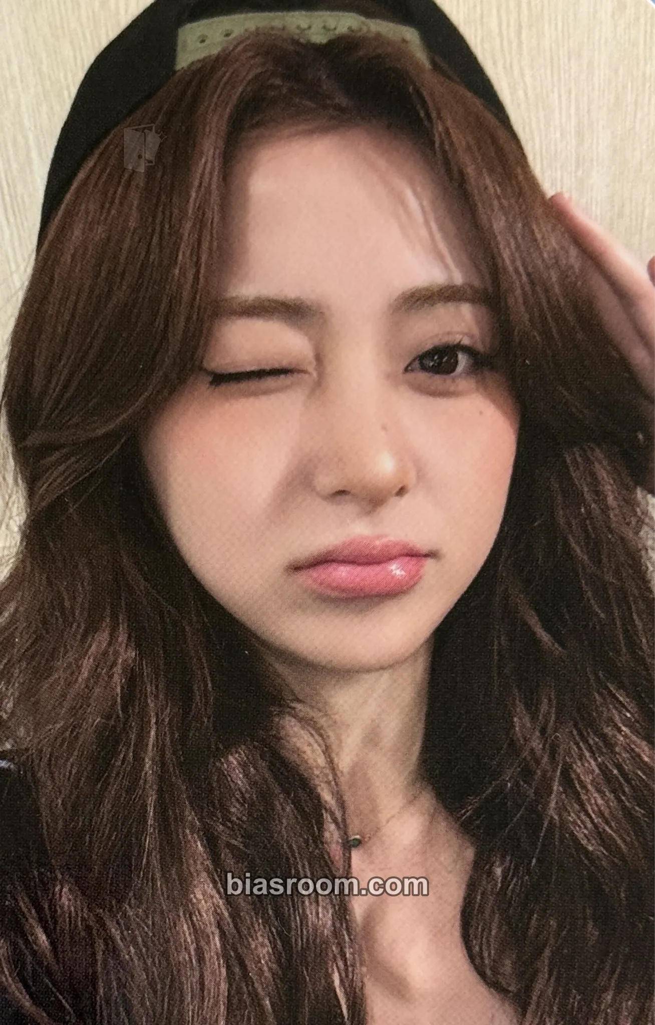 Huh Yunjin SPAGHETTI Photocard - LE SSERAFIM - LE SSERAFIM K-pop photocard