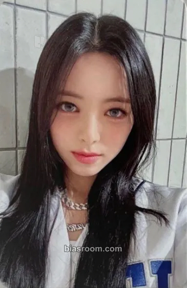 Yuna KILL MY DOUBT Photocard - ITZY - ITZY K-pop photocard