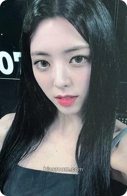 Yuna KILL MY DOUBT Photocard - ITZY - ITZY K-pop photocard