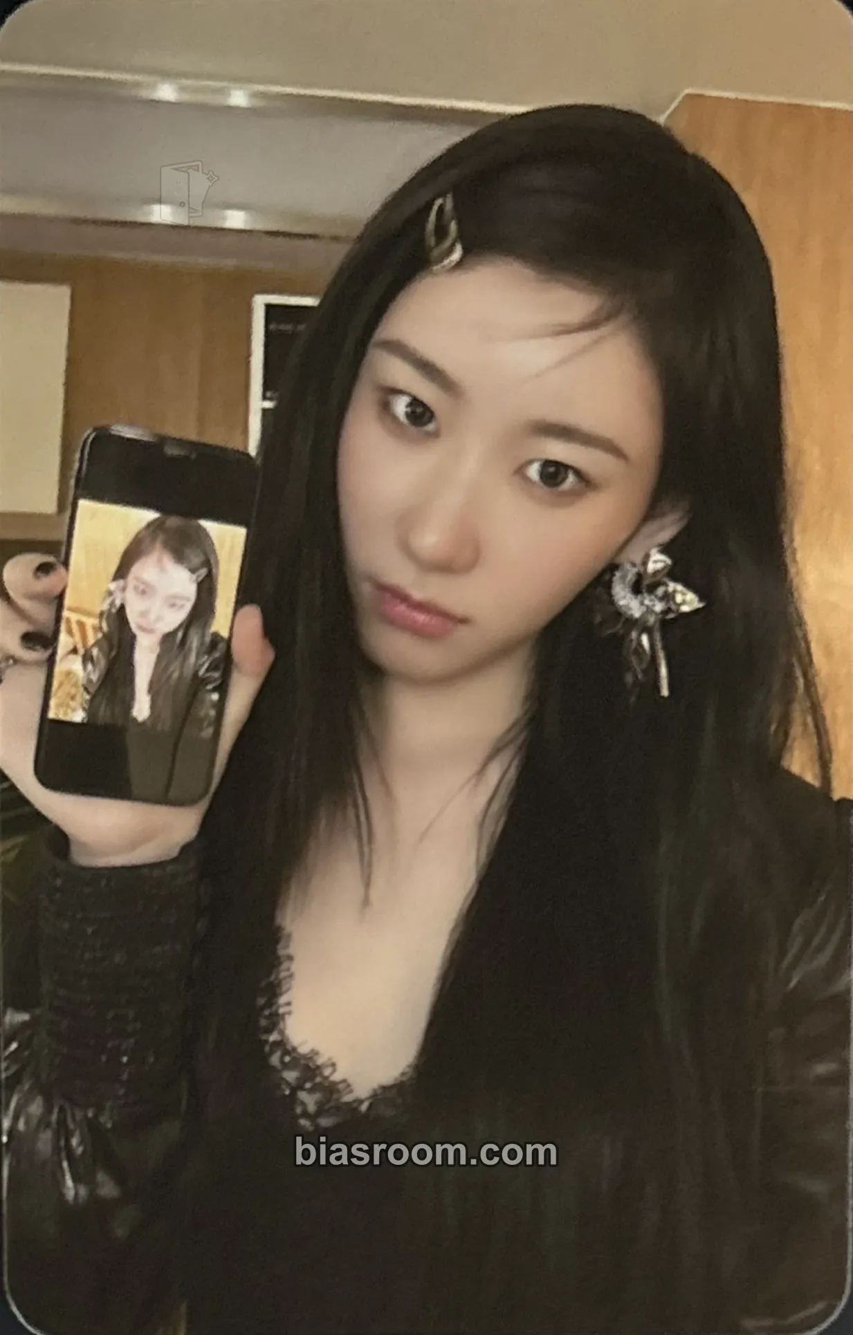 Chaeryeong GOLD Photocard - ITZY - ITZY K-pop photocard