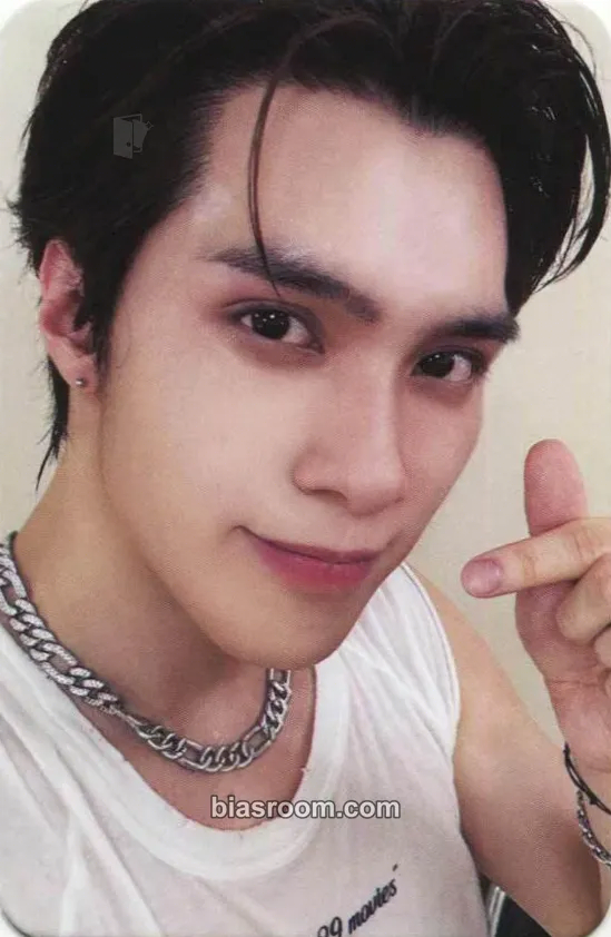 Hendery Give Me That Photocard - WayV - WayV K-pop photocard