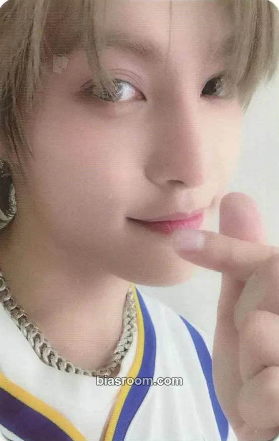 Yangyang Give Me That Photocard - WayV - WayV K-pop photocard