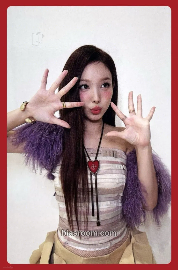 Nayeon TEN: The Story Goes On Photocard - TWICE - TWICE K-pop photocard