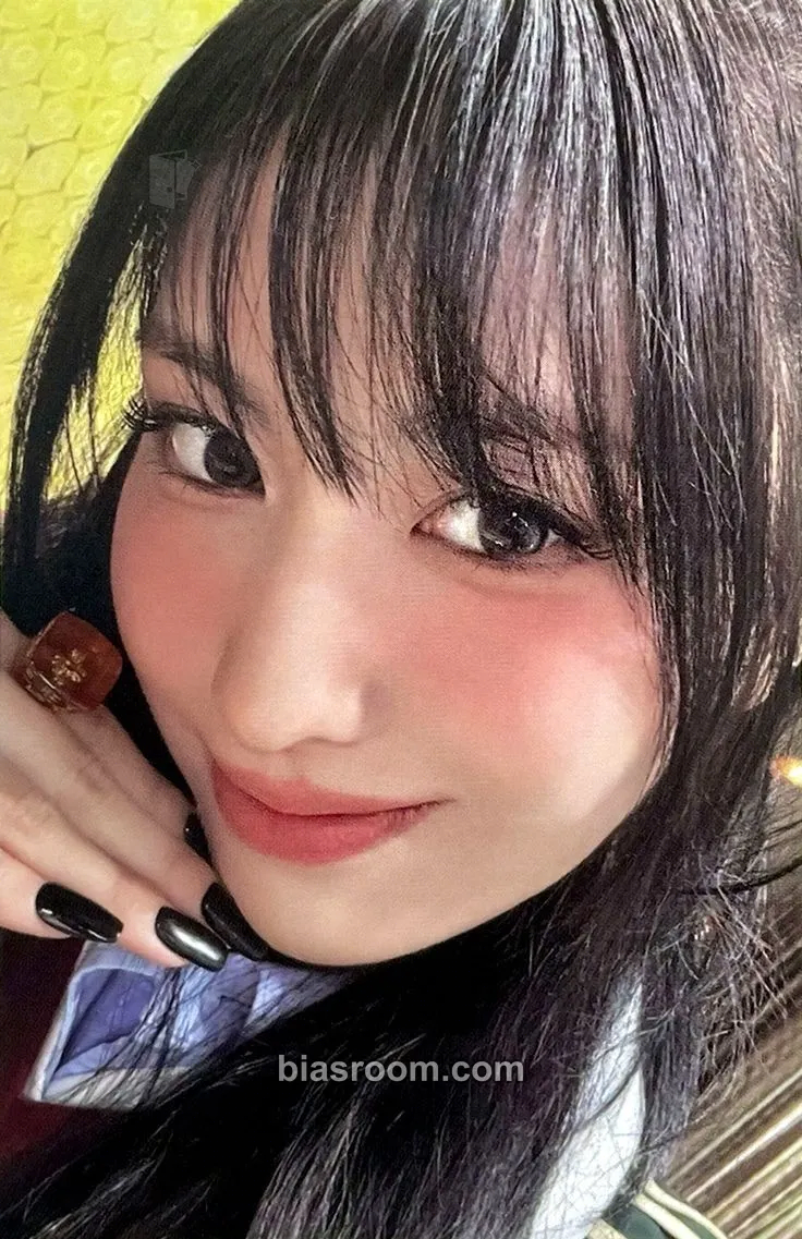 Momo TEN: The Story Goes On Photocard - TWICE - TWICE K-pop photocard