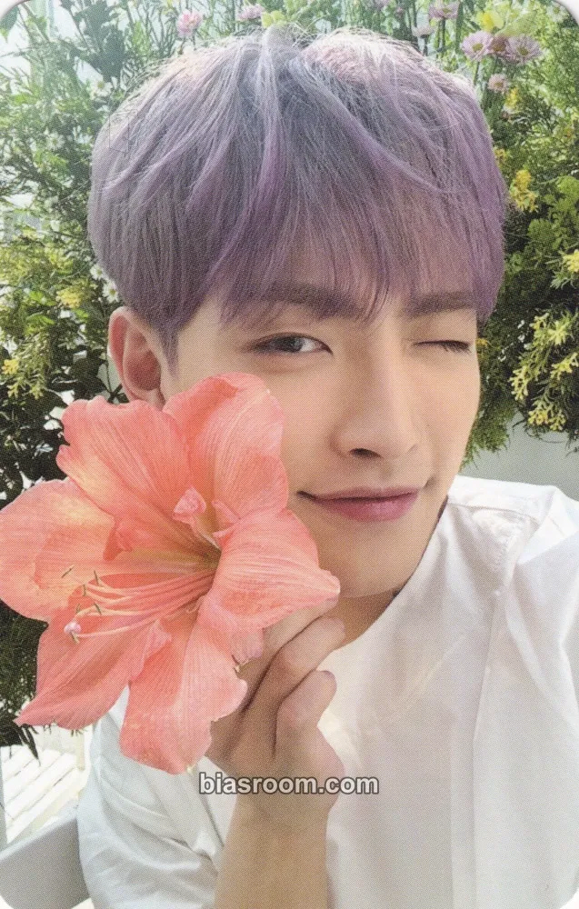 Hongjoong NACIFIC × ATEEZ Photocard - ATEEZ - ATEEZ K-pop photocard