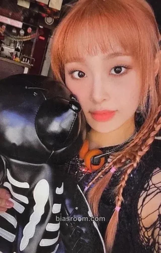 Chuu - Chuu - Howl Album wave ver. album photocard