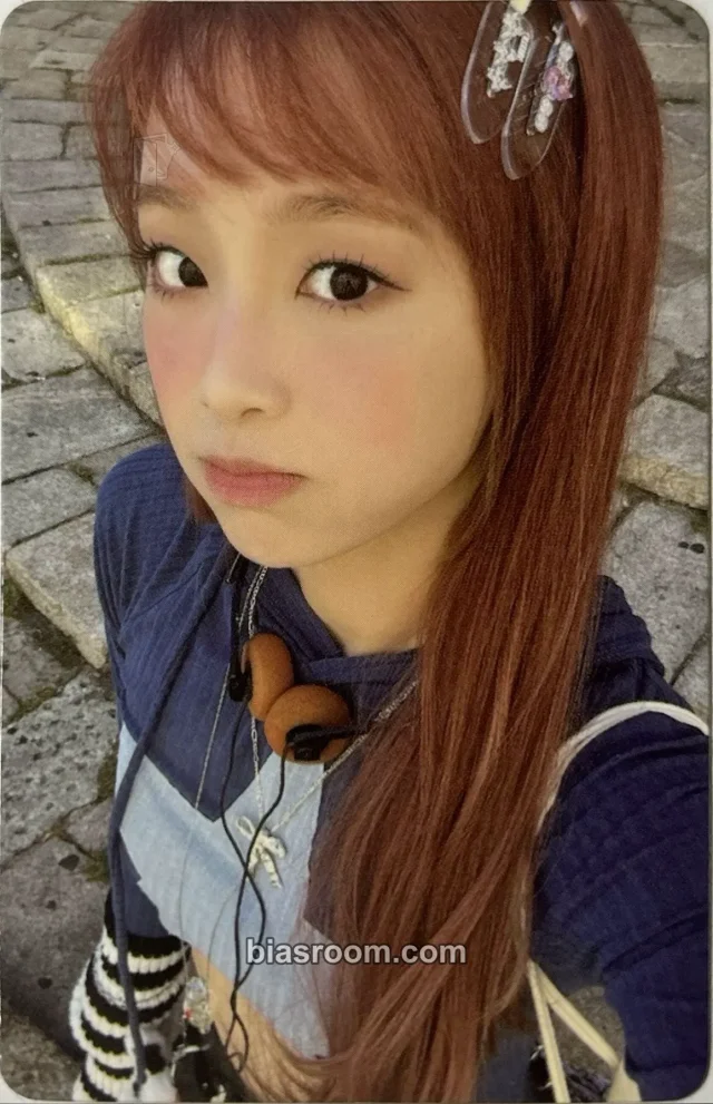 Chuu - Chuu - Howl Album wind ver. album photocard