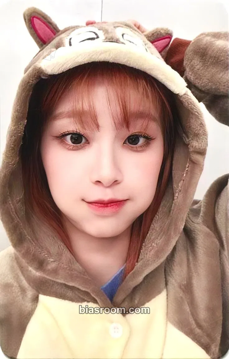 Chuu Howl Photocard - Chuu K-pop photocard