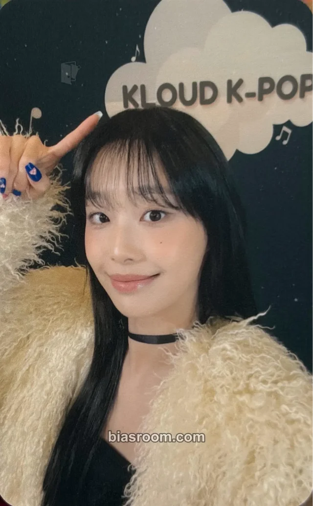 Chuu - Chuu - Howl Album Kloud K-pop offline fansign