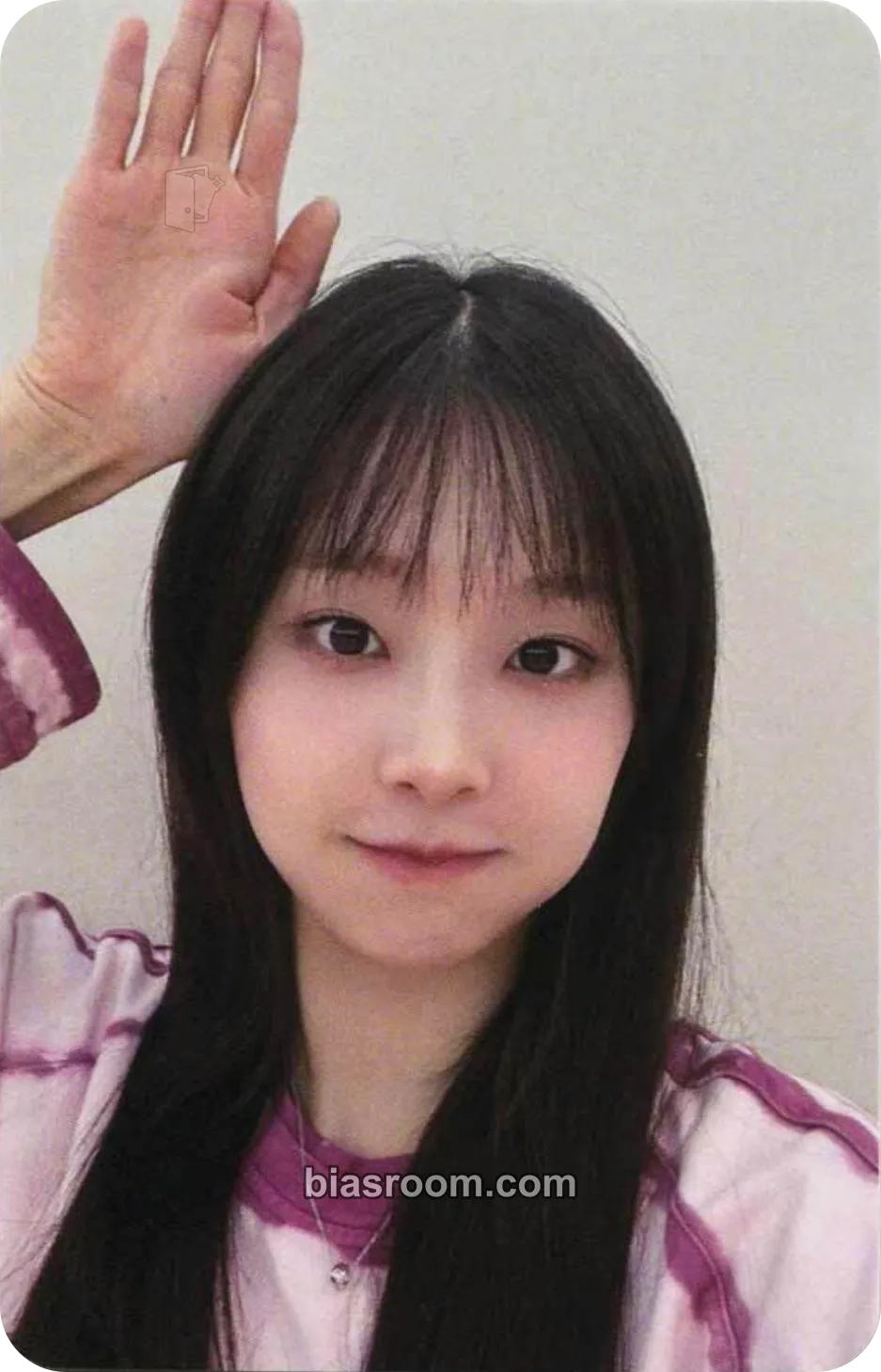 Chuu Strawberry Rush Photocard - Chuu K-pop photocard