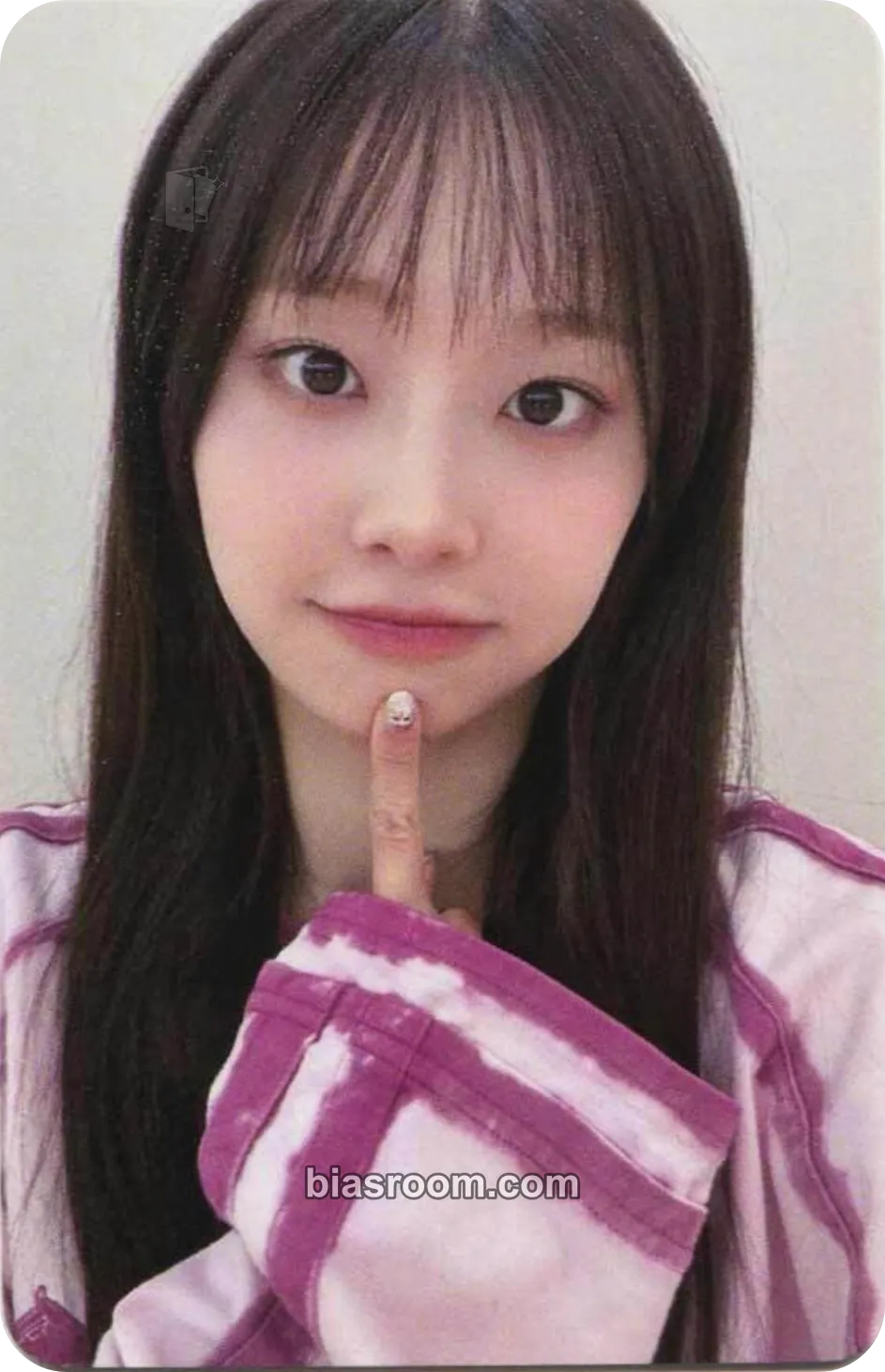 Chuu Strawberry Rush Photocard - Chuu K-pop photocard