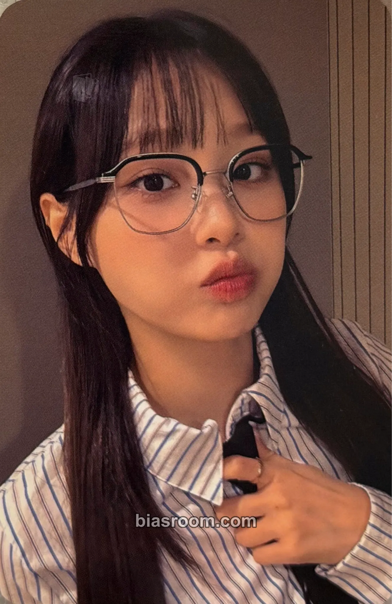 Chuu Strawberry Rush Photocard - Chuu K-pop photocard