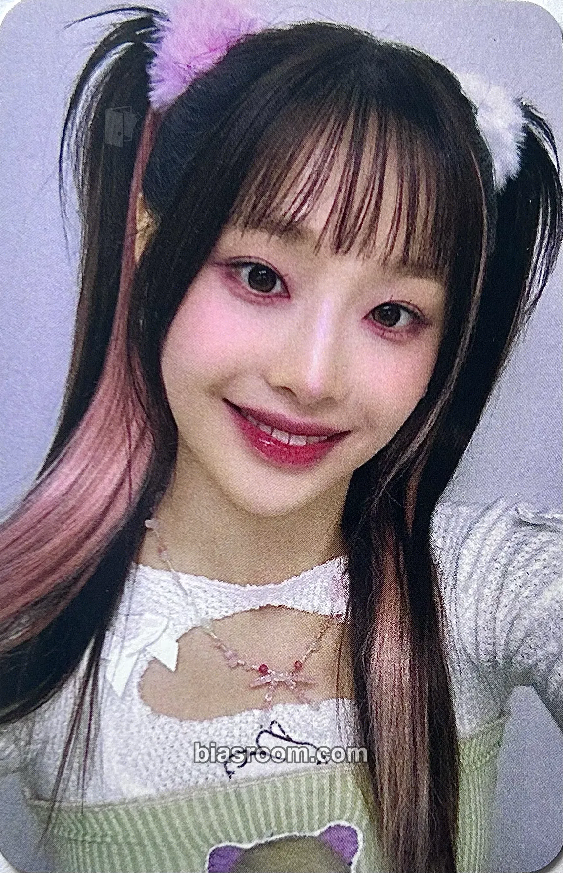 Chuu Strawberry Rush Photocard - Chuu K-pop photocard