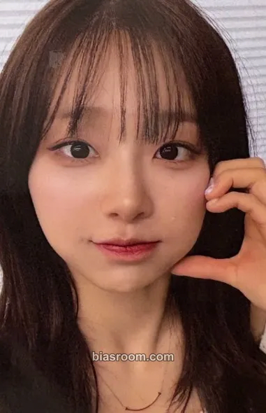 Chuu Only cry in the rain Photocard - Chuu K-pop photocard