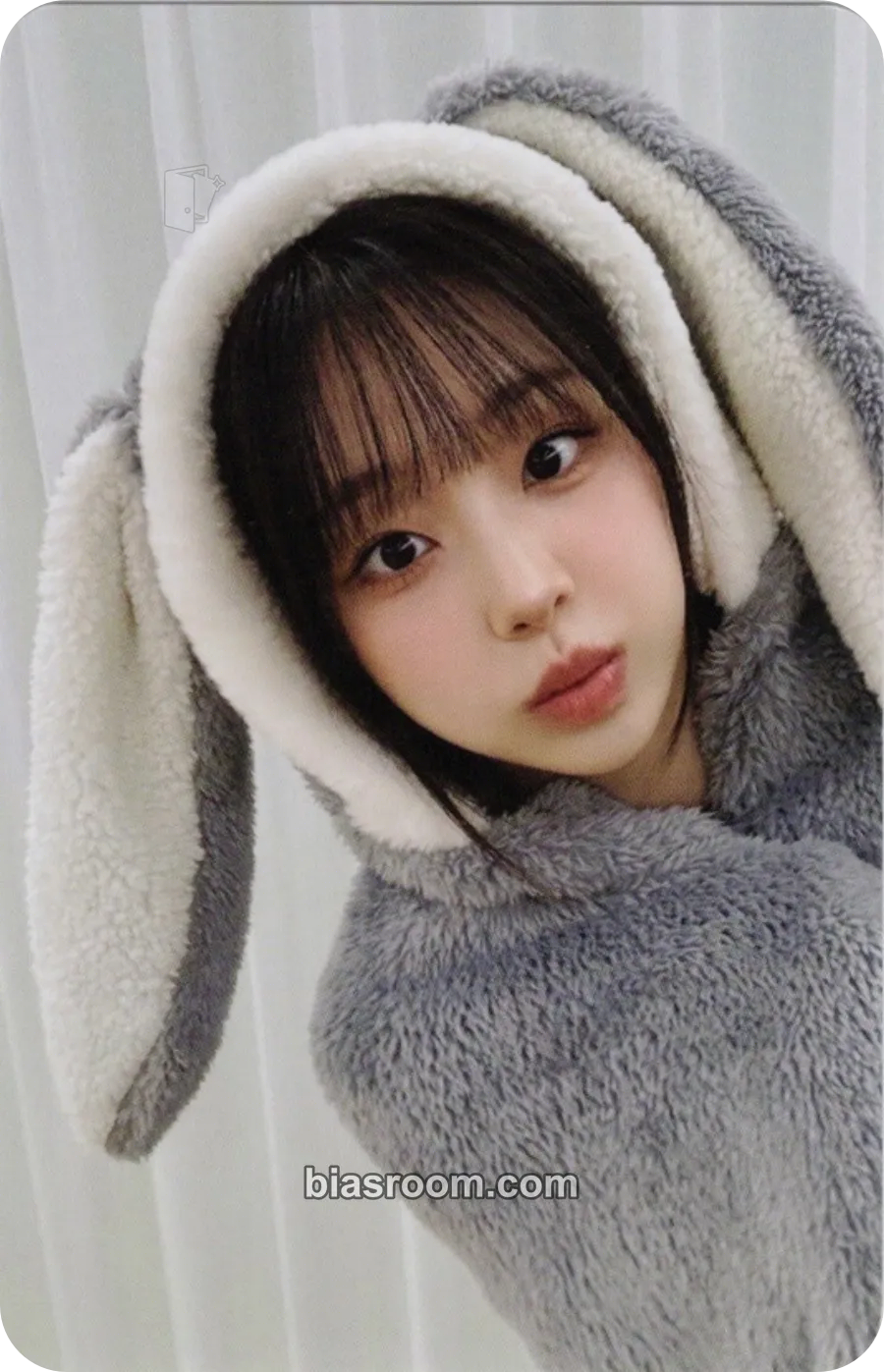 Chuu Only cry in the rain Photocard - Chuu K-pop photocard