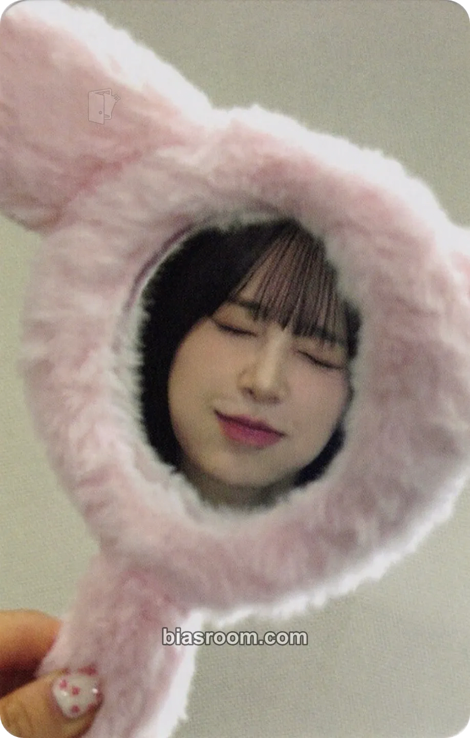 Chuu Only cry in the rain Photocard - Chuu K-pop photocard