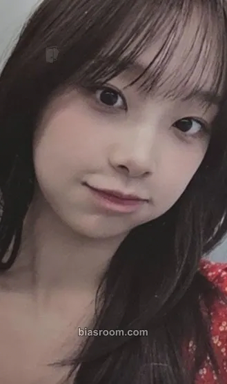 Chuu Only cry in the rain Photocard - Chuu K-pop photocard