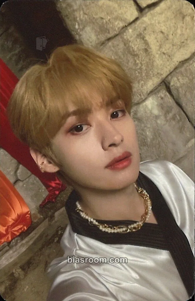 Lee Know NoEasy Photocard - Stray Kids - Stray Kids K-pop photocard