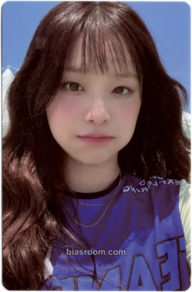 Chuu - Chuu - 2024 CHUU FAN-CON [Strawberry Rush] in AMERICAS Event vip / early entry ticket benefit photocard set