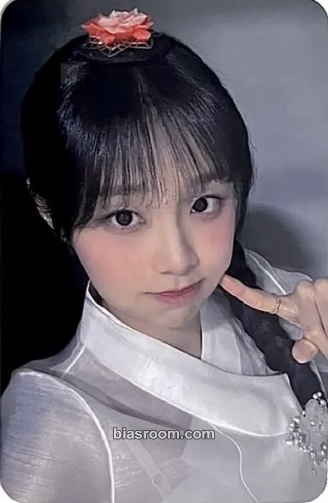 Chuu - Chuu - Chuu 2024 Season's Greetings Other winner benefit fansign