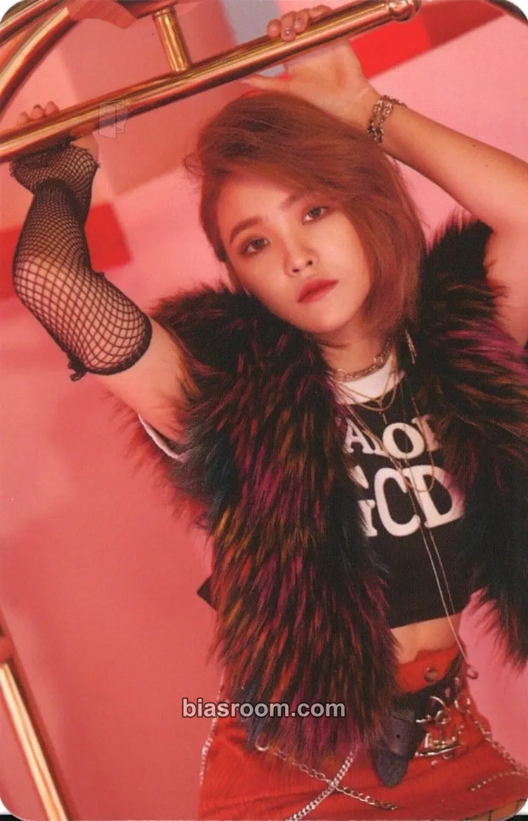 Yeri The Perfect Red Velvet Photocard - Red Velvet - Red Velvet K-pop photocard
