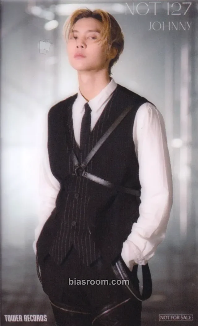 NCT 127 - Johnny - Loveholic Album tower records