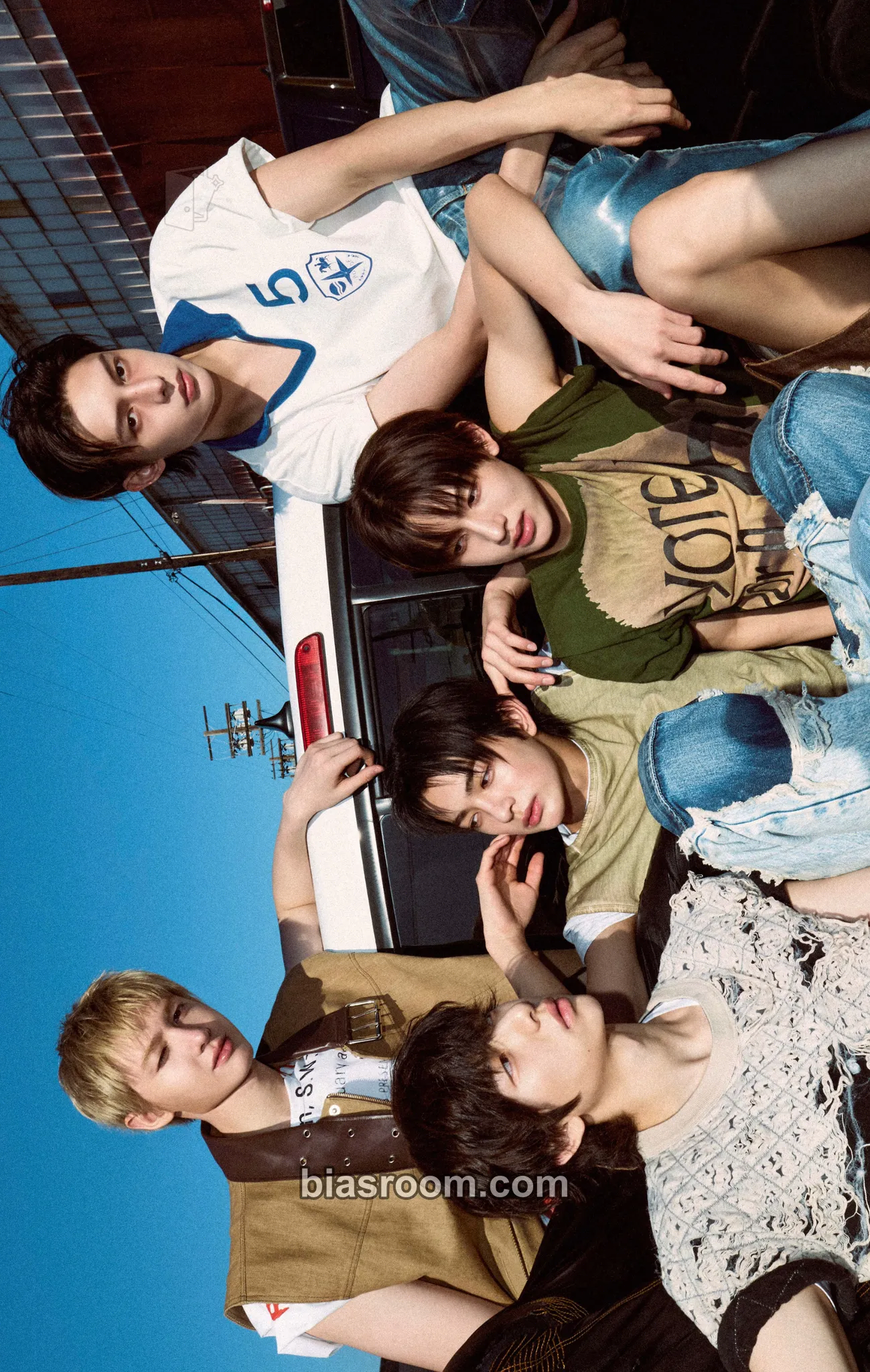 COLOR OUTSIDE THE LINES Photocard - CORTIS - CORTIS K-pop photocard