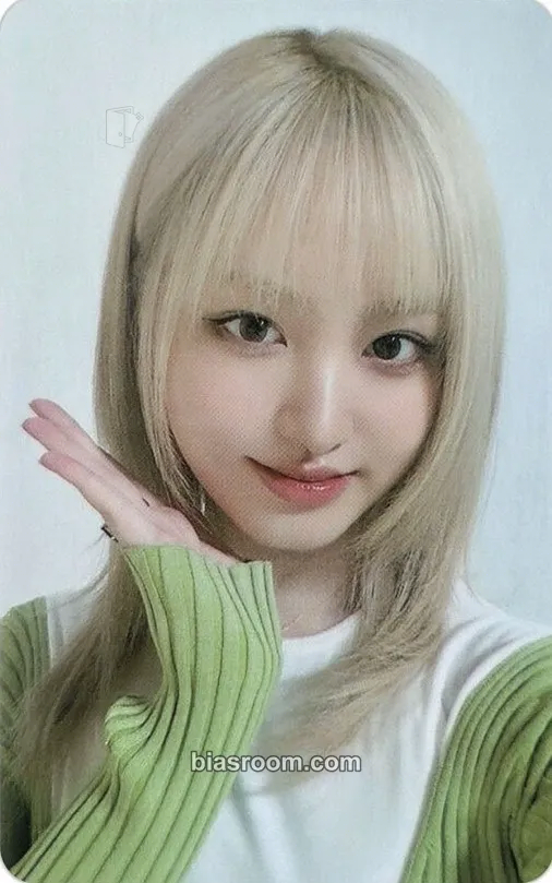 Liz IVE X Papa Johns Pizza Photocard - IVE - IVE K-pop photocard