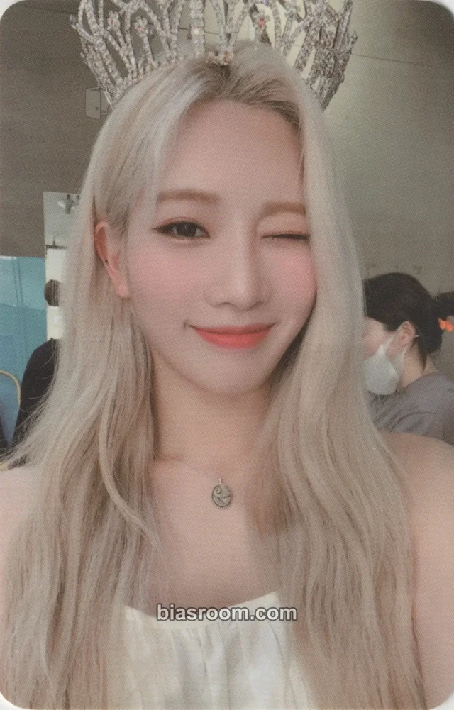 LOONA - Kim Lip - Lightstick Other lightstick 1st anniversary merch photocard pre-order benefit photocard set
