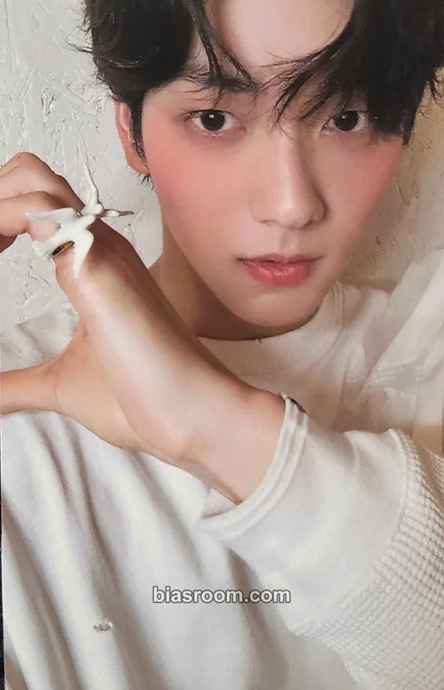 Soobin Starkissed Photocard - TOMORROW X TOGETHER - TOMORROW X TOGETHER K-pop photocard