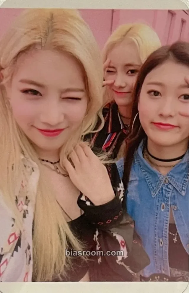 LOONA - Kim Lip - Mix&Match Album broadcast