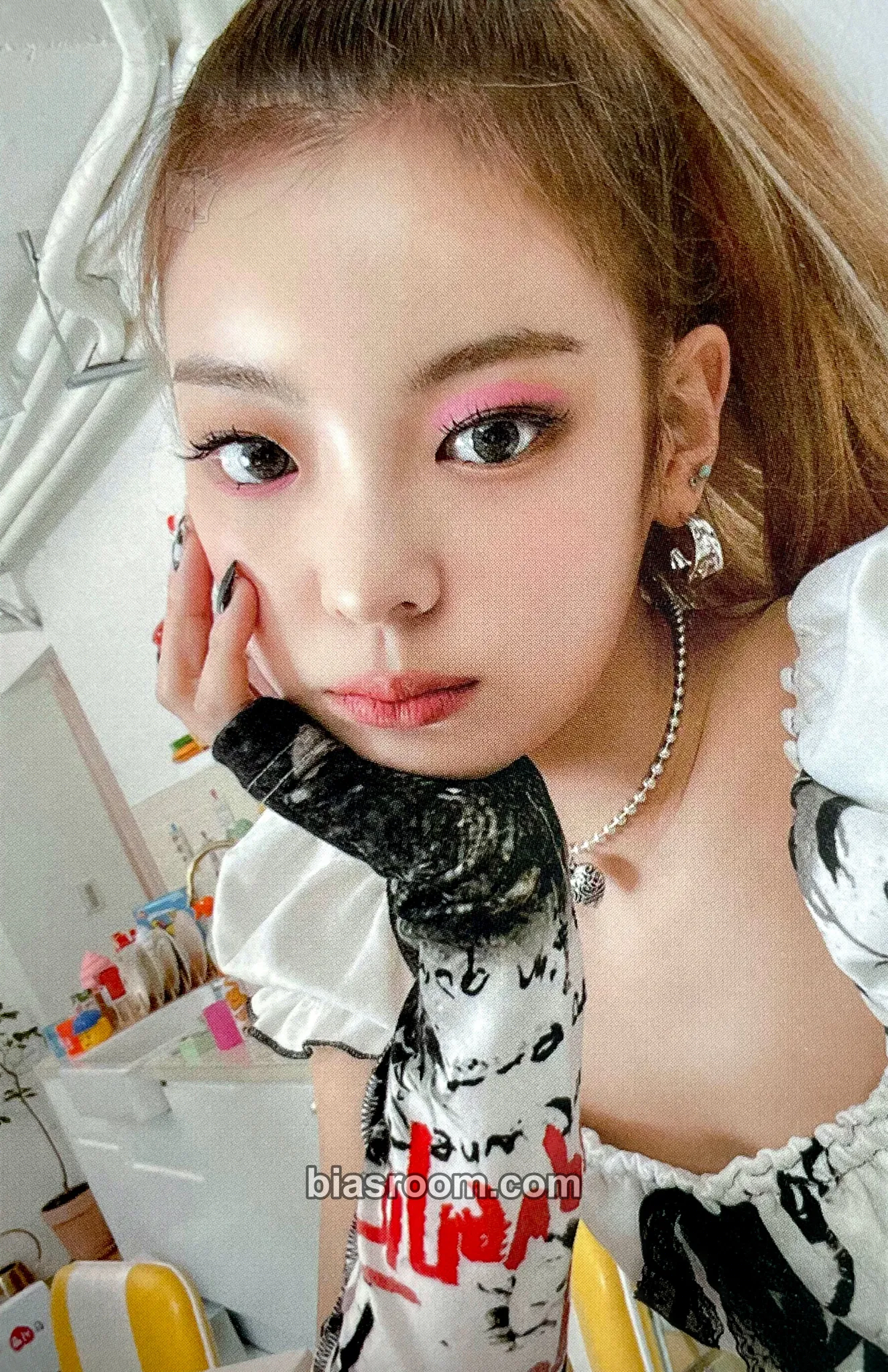 Lia Crazy in Love Photocard - ITZY - ITZY K-pop photocard