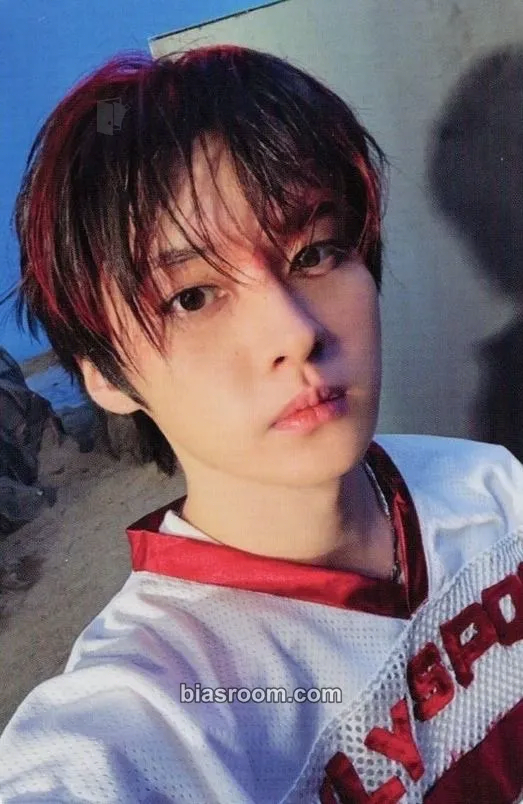 Lee Know KARMA Photocard - Stray Kids - Stray Kids K-pop photocard