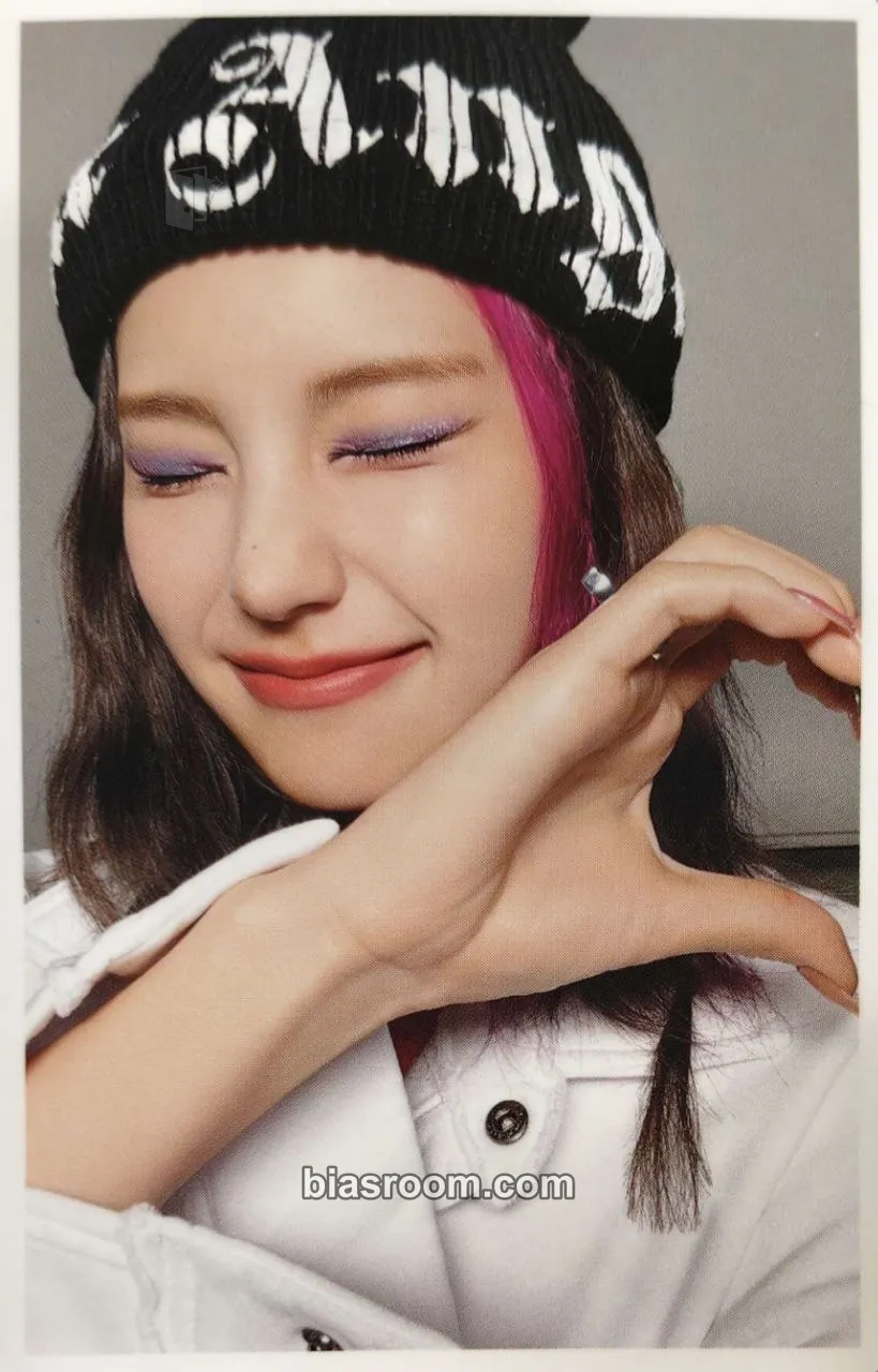Yeji IT’z ITZY Photocard - ITZY - ITZY K-pop photocard