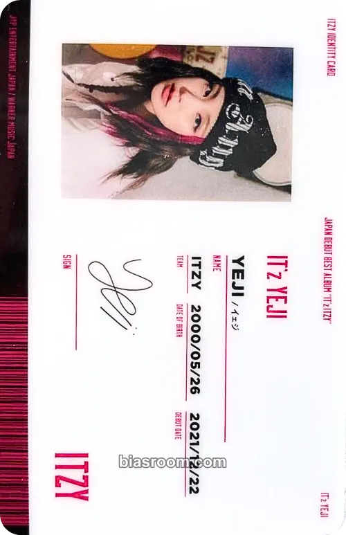 Yeji IT’z ITZY Photocard - ITZY - ITZY K-pop photocard