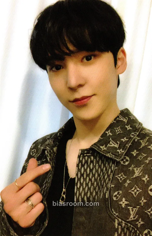 Yunho ZERO : FEVER Part.2 Photocard - ATEEZ - ATEEZ K-pop photocard