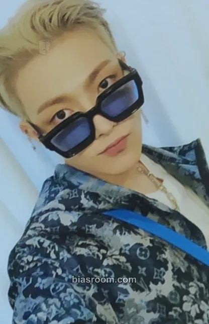 Hongjoong ZERO : FEVER Part.2 Photocard - ATEEZ - ATEEZ K-pop photocard