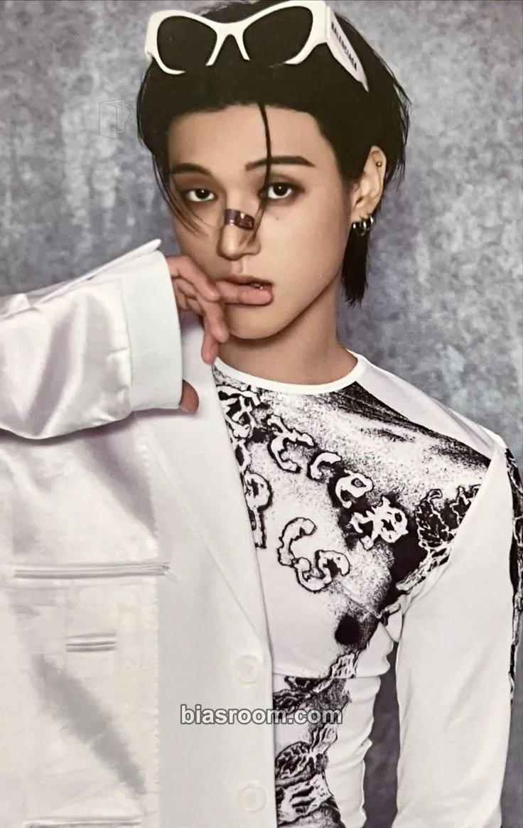 Wooyoung GOLDEN HOUR : Part.2 Photocard - ATEEZ - ATEEZ K-pop photocard