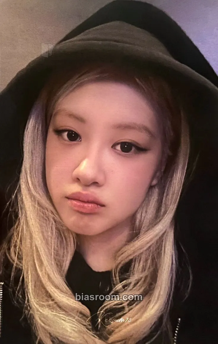Rosé Rosé 'rosie' Pop-Ups (all cities) Photocard - BLACKPINK - BLACKPINK K-pop photocard