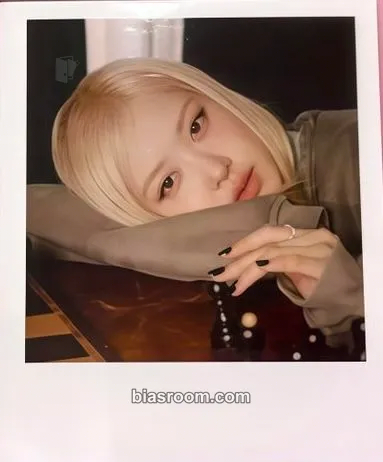 Rosé Rosé 'rosie' Pop-Ups (all cities) Photocard - BLACKPINK - BLACKPINK K-pop photocard