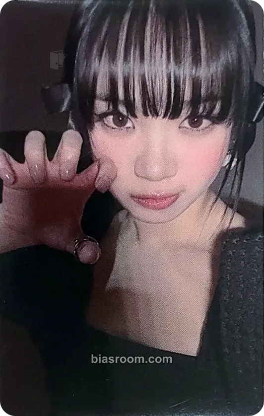 Kim Chaewon UNFORGIVEN Photocard - LE SSERAFIM - LE SSERAFIM K-pop photocard