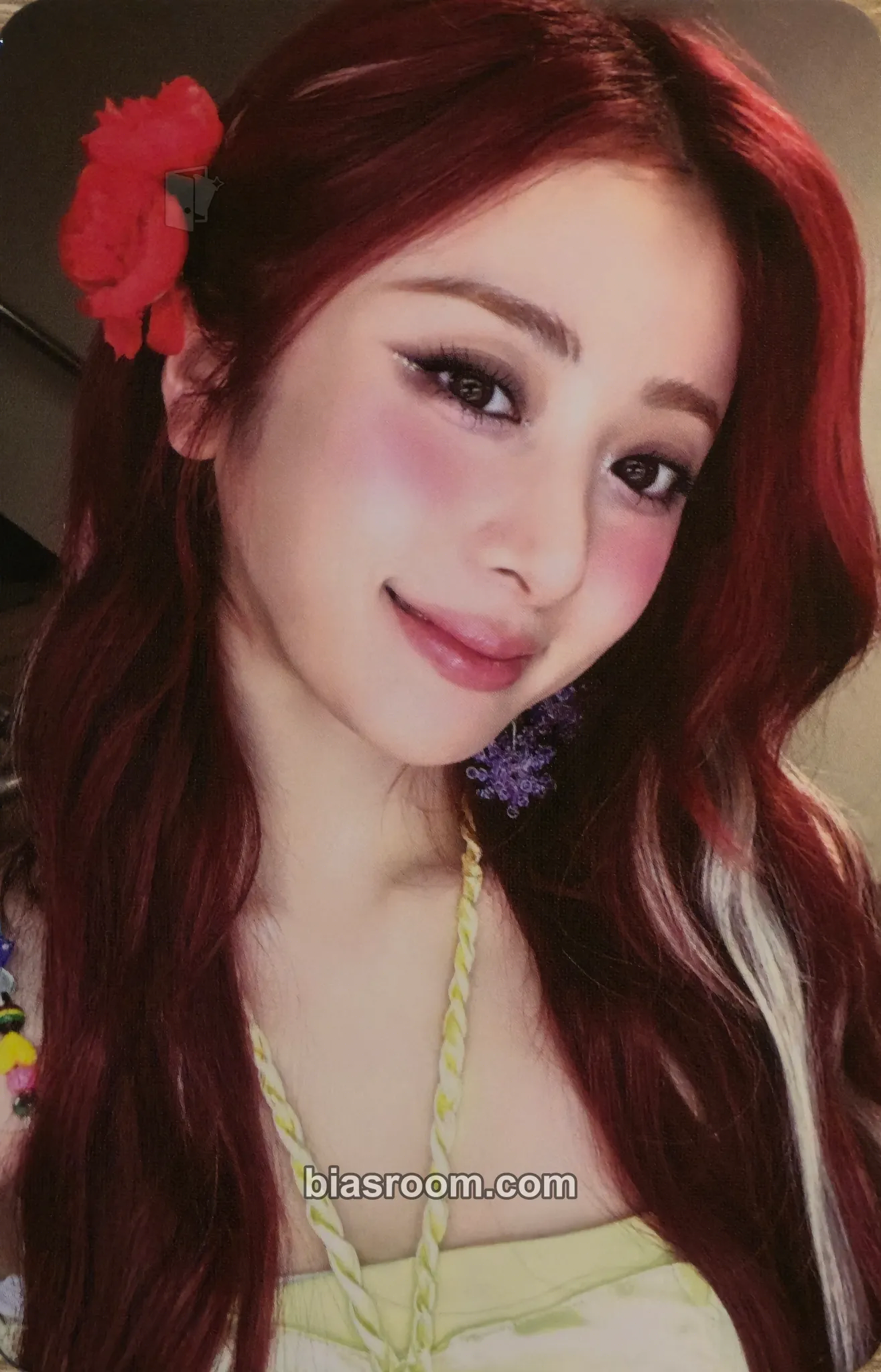 Huh Yunjin EASY Photocard - LE SSERAFIM - LE SSERAFIM K-pop photocard